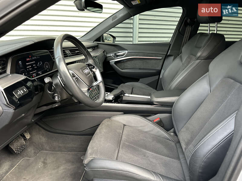 Внедорожник / Кроссовер Audi e-tron Sportback 2021 в Ровно