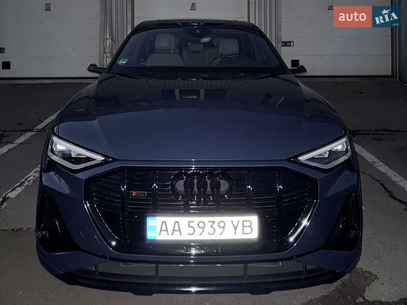 Внедорожник / Кроссовер Audi e-tron Sportback 2020 в 