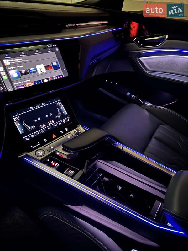 Внедорожник / Кроссовер Audi e-tron Sportback 2020 в Киеве
