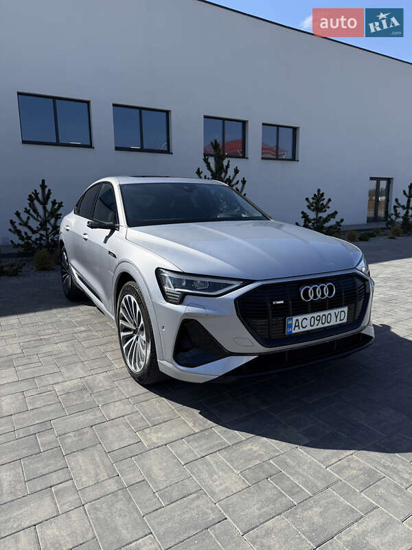 Позашляховик / Кросовер Audi e-tron Sportback 2021 в Луцьку