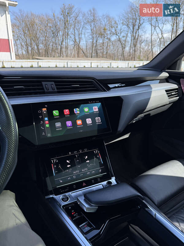Позашляховик / Кросовер Audi e-tron Sportback 2021 в Луцьку