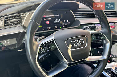 Позашляховик / Кросовер Audi e-tron Sportback 2021 в 