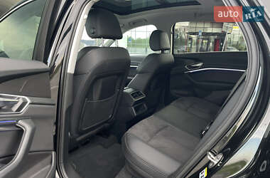 Внедорожник / Кроссовер Audi e-tron Sportback 2021 в 