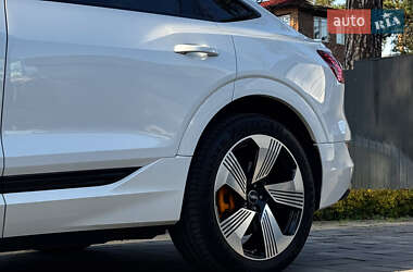 Позашляховик / Кросовер Audi e-tron Sportback 2021 в 