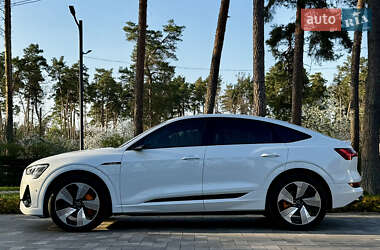 Позашляховик / Кросовер Audi e-tron Sportback 2021 в 