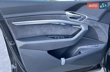 Внедорожник / Кроссовер Audi e-tron Sportback 2020 в 