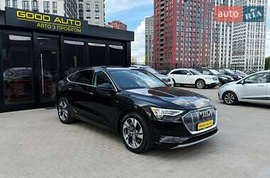 Позашляховик / Кросовер Audi e-tron Sportback 2020 в Києві