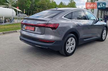 Позашляховик / Кросовер Audi e-tron Sportback 2021 в 