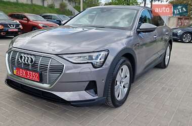 Позашляховик / Кросовер Audi e-tron Sportback 2021 в 