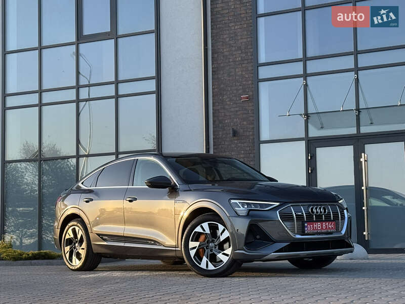 Позашляховик / Кросовер Audi e-tron Sportback 2020 в 