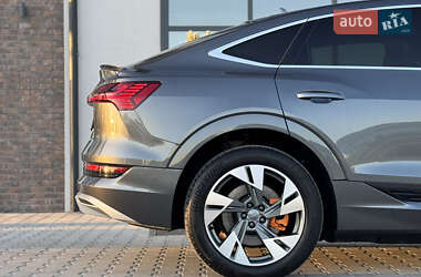 Позашляховик / Кросовер Audi e-tron Sportback 2020 в 