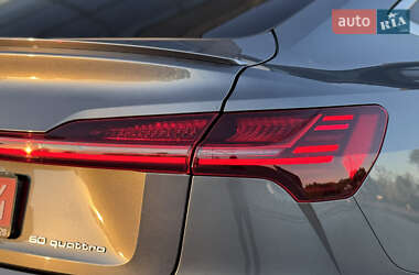Позашляховик / Кросовер Audi e-tron Sportback 2020 в 