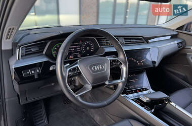 Позашляховик / Кросовер Audi e-tron Sportback 2020 в 