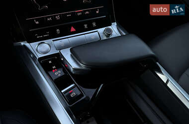Позашляховик / Кросовер Audi e-tron Sportback 2020 в 