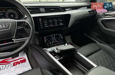 Позашляховик / Кросовер Audi e-tron Sportback 2020 в 