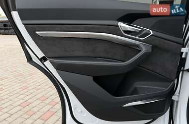 Позашляховик / Кросовер Audi e-tron Sportback 2020 в 