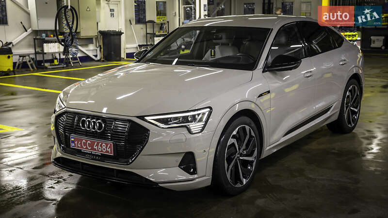 Позашляховик / Кросовер Audi e-tron Sportback 2021 в Чернівцях
