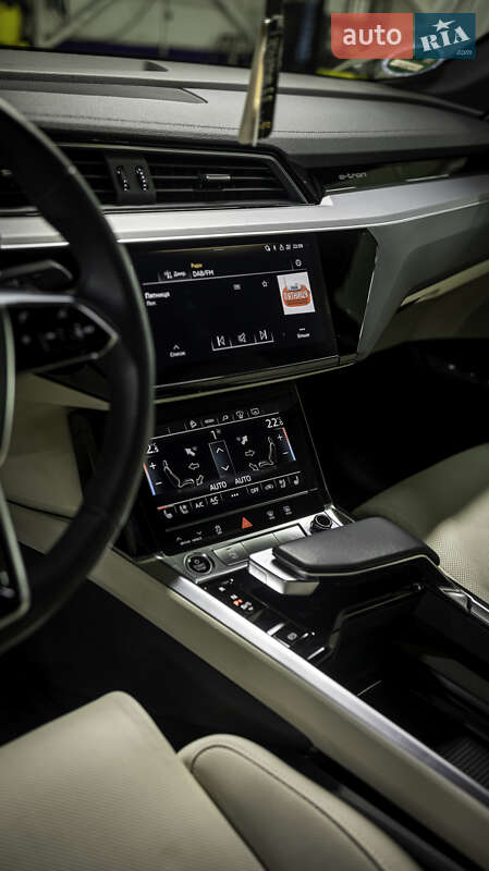 Позашляховик / Кросовер Audi e-tron Sportback 2021 в Чернівцях
