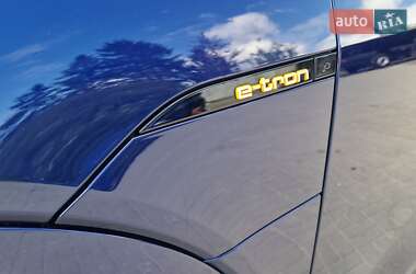 Внедорожник / Кроссовер Audi e-tron Sportback 2022 в 