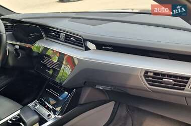 Внедорожник / Кроссовер Audi e-tron Sportback 2022 в 