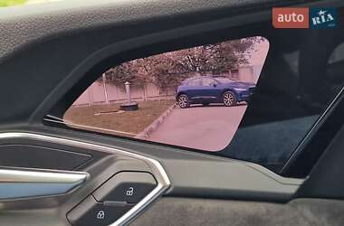 Внедорожник / Кроссовер Audi e-tron Sportback 2022 в 