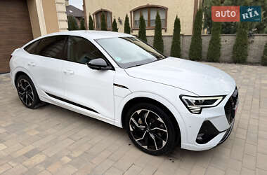 Позашляховик / Кросовер Audi e-tron Sportback 2021 в Чернівцях