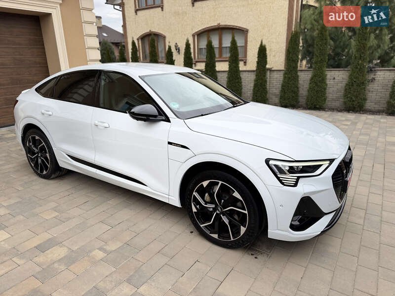 Внедорожник / Кроссовер Audi e-tron Sportback 2021 в 
