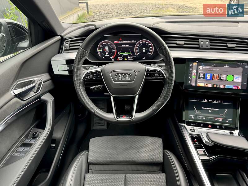 Позашляховик / Кросовер Audi e-tron Sportback 2021 в Києві