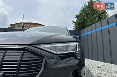 Позашляховик / Кросовер Audi e-tron Sportback 2021 в 
