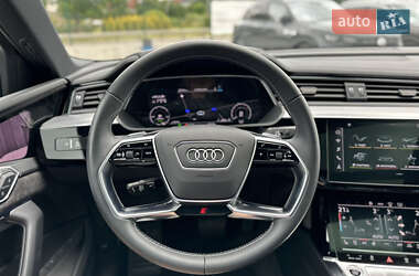 Позашляховик / Кросовер Audi e-tron Sportback 2021 в 