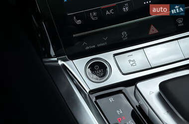 Позашляховик / Кросовер Audi e-tron Sportback 2021 в 