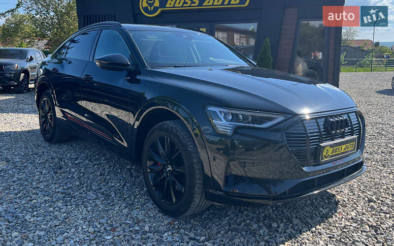 Позашляховик / Кросовер Audi e-tron Sportback 2020 в 