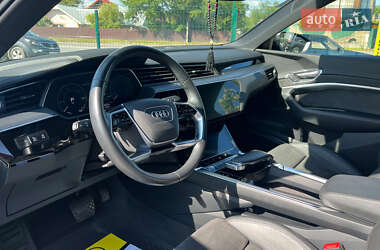 Позашляховик / Кросовер Audi e-tron Sportback 2020 в 