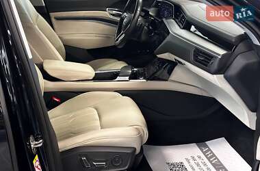 Внедорожник / Кроссовер Audi e-tron Sportback 2021 в 