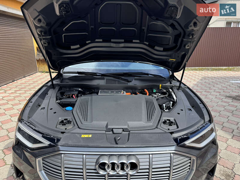 Внедорожник / Кроссовер Audi e-tron Sportback 2020 в Ровно