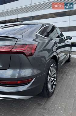 Внедорожник / Кроссовер Audi e-tron Sportback 2021 в 