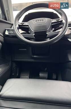 Внедорожник / Кроссовер Audi e-tron Sportback 2021 в 