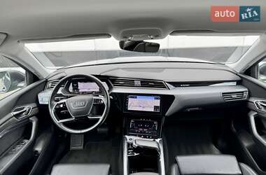 Внедорожник / Кроссовер Audi e-tron Sportback 2021 в 