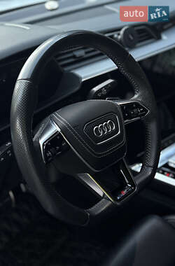 Позашляховик / Кросовер Audi e-tron Sportback 2020 в 