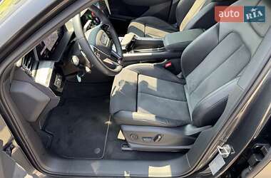 Позашляховик / Кросовер Audi e-tron Sportback 2023 в 