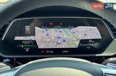 Позашляховик / Кросовер Audi e-tron Sportback 2023 в 