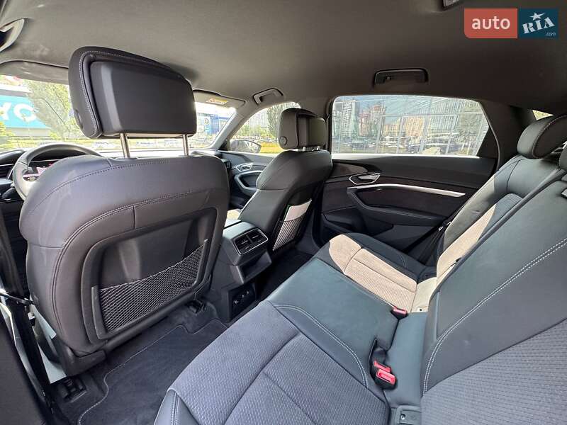 Внедорожник / Кроссовер Audi e-tron Sportback 2023 в Киеве фото 65 Внедорожник / Кроссовер Audi e-tron Sportback 2023 в Киеве