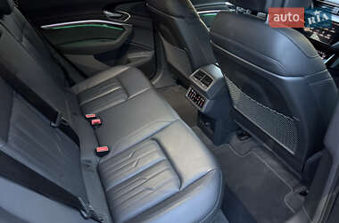 Позашляховик / Кросовер Audi e-tron Sportback 2022 в 