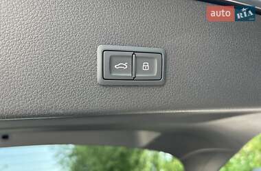 Внедорожник / Кроссовер Audi e-tron Sportback 2021 в 