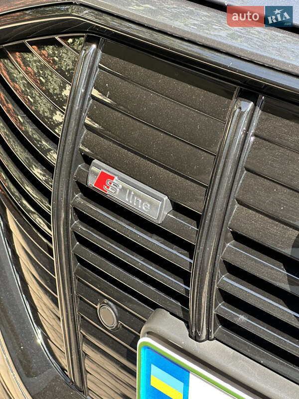 Позашляховик / Кросовер Audi e-tron Sportback 2021 в Чернівцях