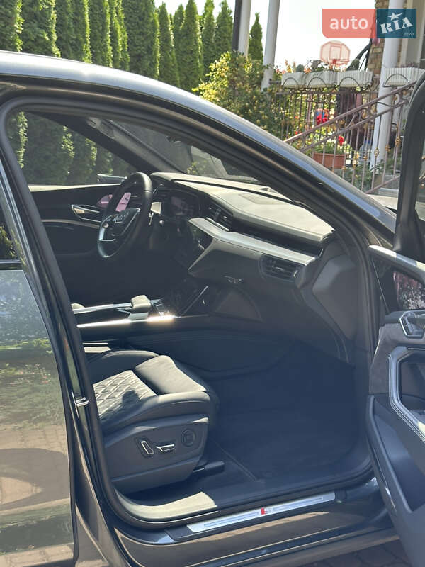 Позашляховик / Кросовер Audi e-tron Sportback 2021 в Чернівцях