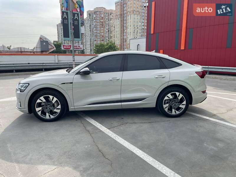 Внедорожник / Кроссовер Audi e-tron Sportback 2021 в Киеве