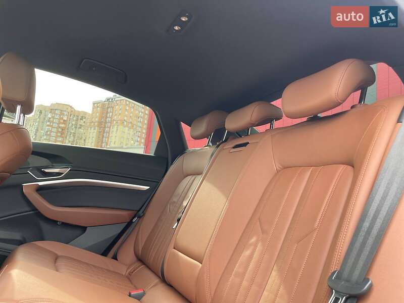Внедорожник / Кроссовер Audi e-tron Sportback 2021 в Киеве