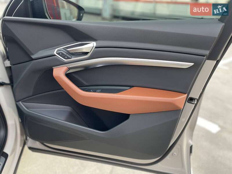 Внедорожник / Кроссовер Audi e-tron Sportback 2021 в Киеве