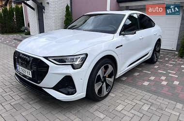 Позашляховик / Кросовер Audi e-tron Sportback 2020 в Чернівцях